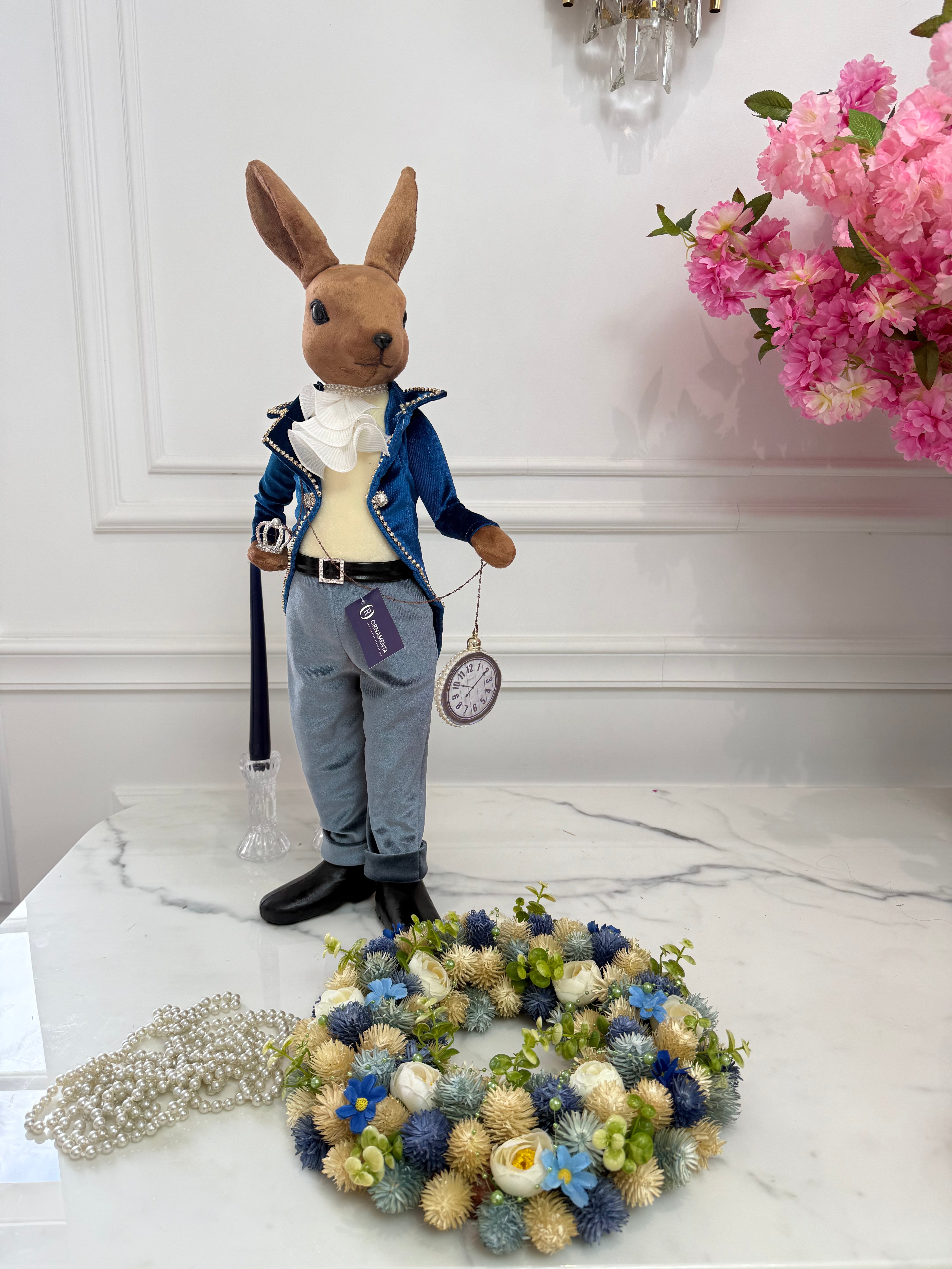 Finom virágcsokor + tavaszi koszorú = a haza harmóniája